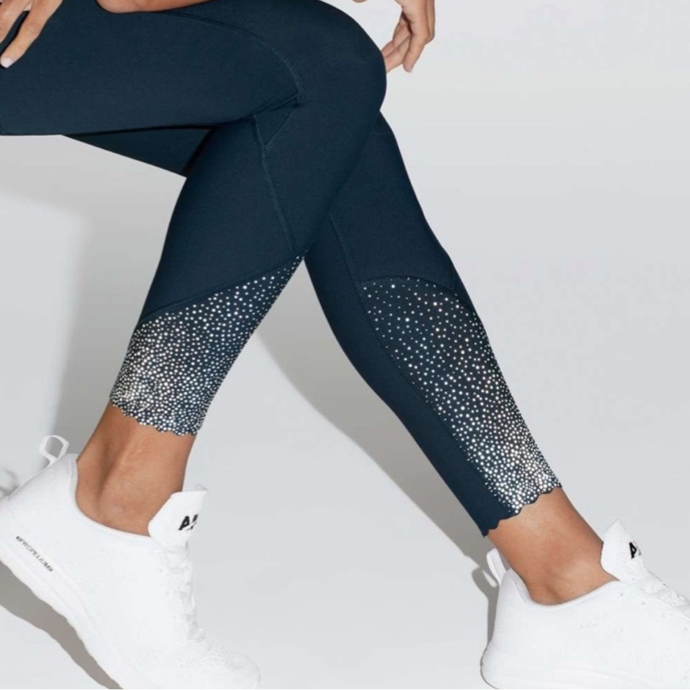 Lululemon Athletica dark blue Leggings with reflective Detail
